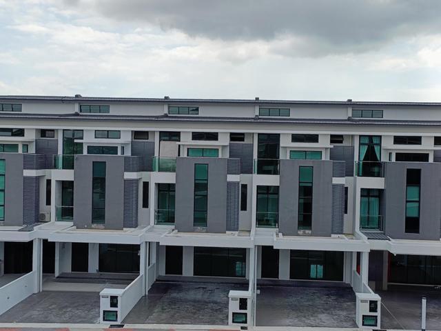 3Storey Luxury Link House Bayu Residence Ong Yi How Butterworth