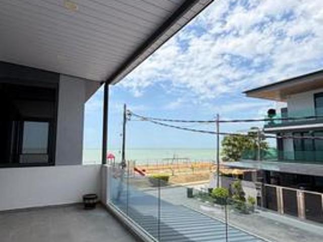 3storey Terrace Taman Bayu AmanFully Reno Partial Furnish5Bed4Bath