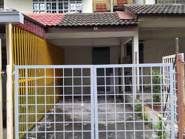 3storey Townhouse Extra ParkingTaman Midah Cheras Townhouse For Rent
