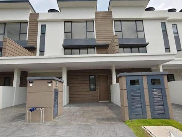 3Storey Townhouse for Sale Individual Entrance