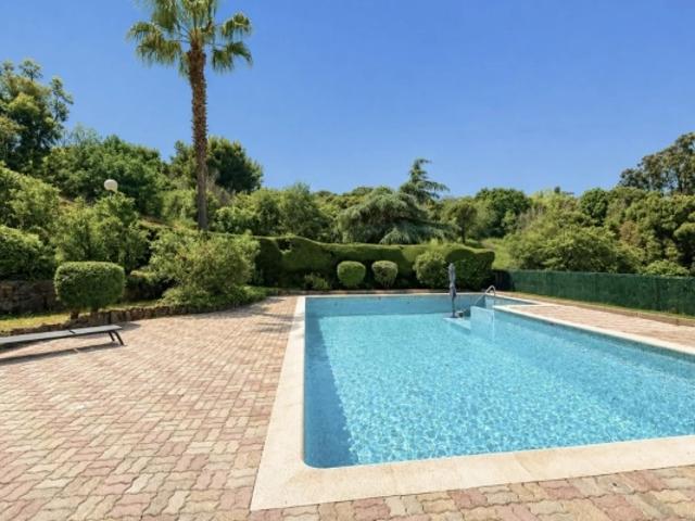 3P CANNES CROIX DES GARDES / PISCINE / PARKING / CAVE