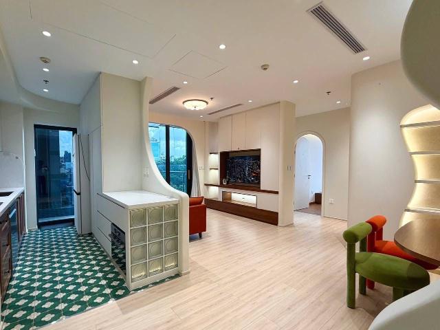 3PN VINHOMES GOLDEN RIVER – KHÔNG GIAN SỐNG NGHỆ THUẬT VỚI THIẾT KẾ ĐỘC ĐÁO KHÁC BIỆT