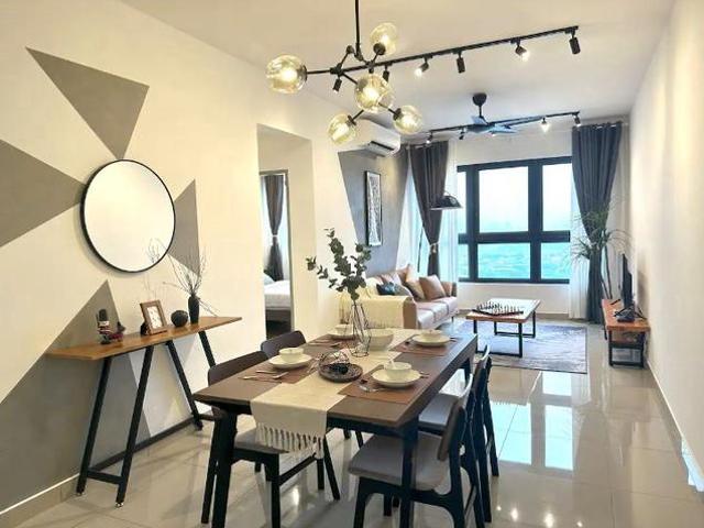 3R2B Fully Furnish CondoFull Loan Ready Move InDkt IOI City Mall