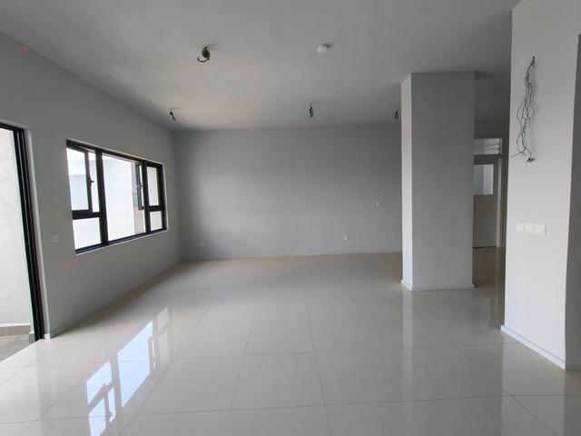 3r2b luxury hilltop condo 1241sf Kaia Heights Equine Seri Kembangan