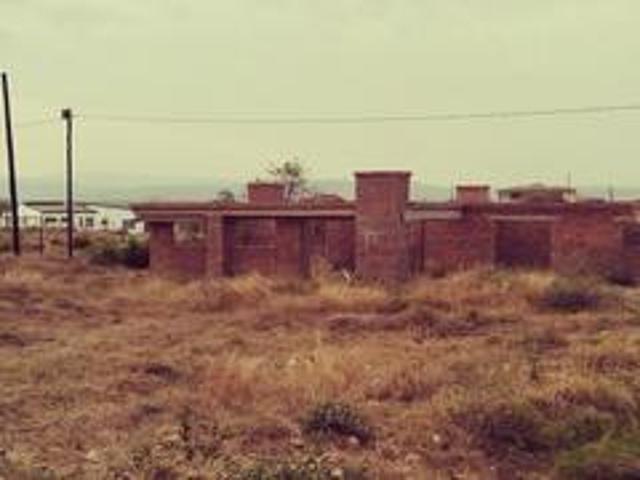 incomplete 4bedrooms house on availa.