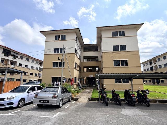 3RD FLOOR Apartment DESA ILMU