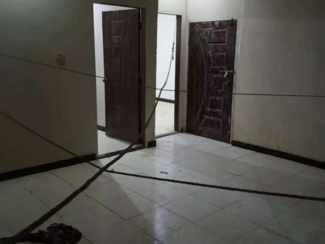 3rd floor ha new bana ha Karachi Dastgir Colony ID 52724