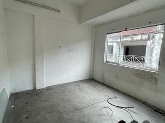 3rd floor Strata Taman Sentosa Bendahara shop apartment 700sqft