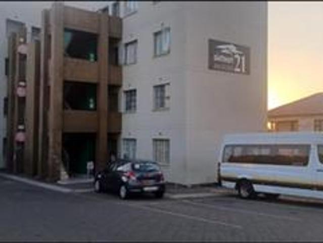 3rd floor unit on the market in fleu.