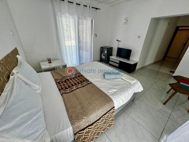3rd Row Diani Luxury Beach House With A Swimming Pool