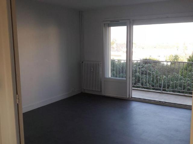 T3 57 m² Angers avec Box et grenier