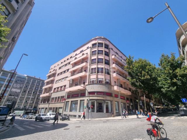 T3 5º PISO CENTRO PORTO ARRENDAMENTO