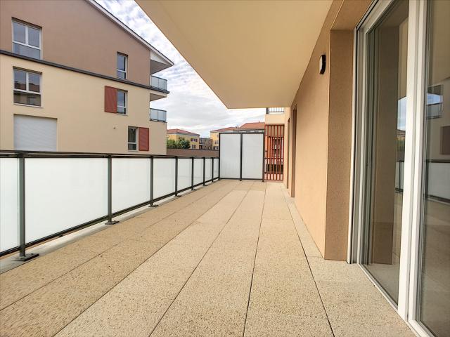 T3 – 63 m2 – BALCON – GARAGE – 69380 LOZANNE