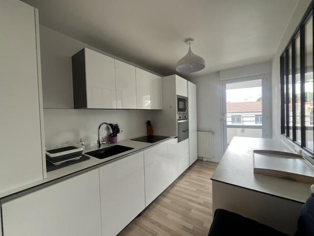 T3 64m² avec balcon et parking à Clermont Ferrand T4 meublé