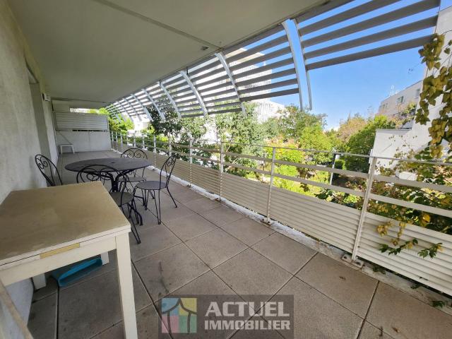 T3 66m2 avec terrasse de 50m2 et garage