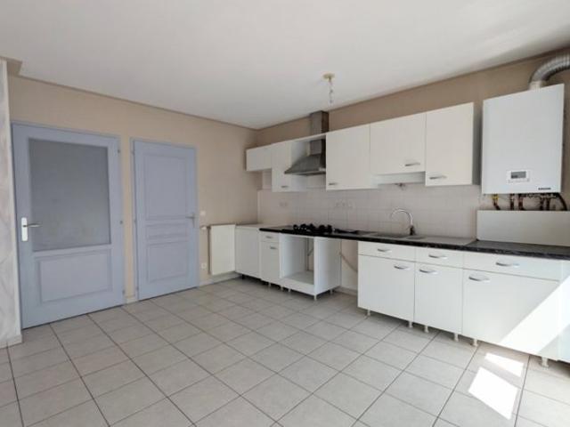 T3 69 m² avec terrasse, garage et cave – Challes les Eaux