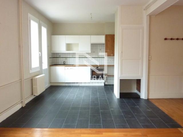 T3 6 RUE DES PLACES CHALON SUR SAONE