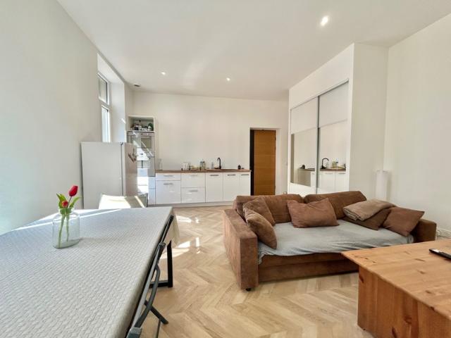 T3 73M2 RÉNOVÉ PLEIN SUD MAISON BOURGEOISE LE MUY
