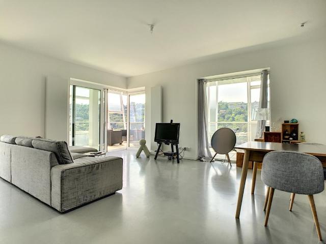 T3 – 77.80 m2 – GARAGE – TERRASSE 33.80 m² – 69002 – LYON