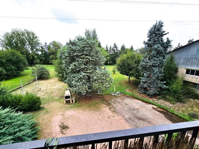 T3 77 m2 RARE CAVE GARAGE FERMÉ BALCON JARDIN PR