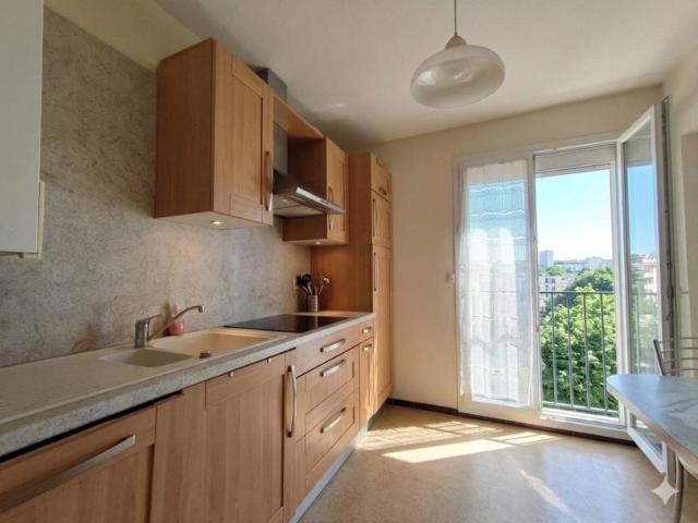 Un appartement spacieux, lumineux et idéalement situé pour profiter pleinement de la vie à Perpignan !
