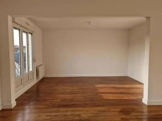 T3 / 75m² / Bondy RER E