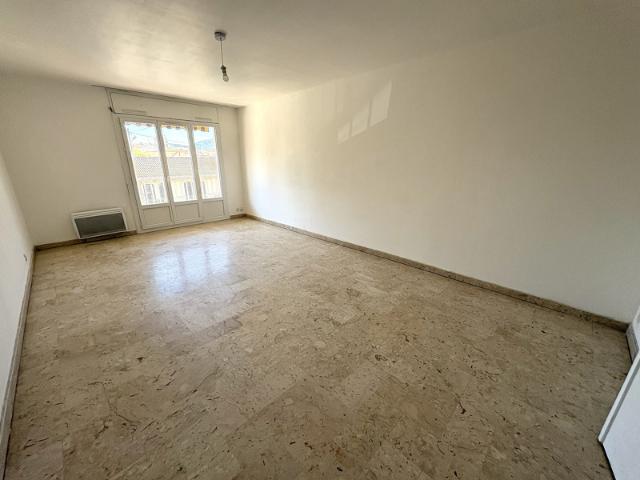 T3 84 m2, 2 balcons, ascenseur Pont du Las