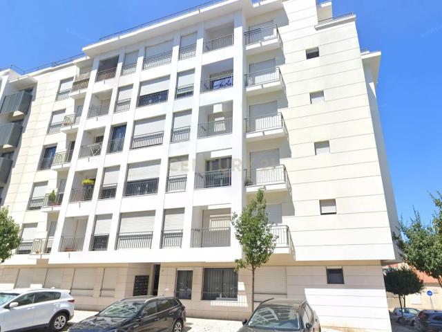 T3 | 162 m2 | 2 boxes | Aguas Livres | Amadora