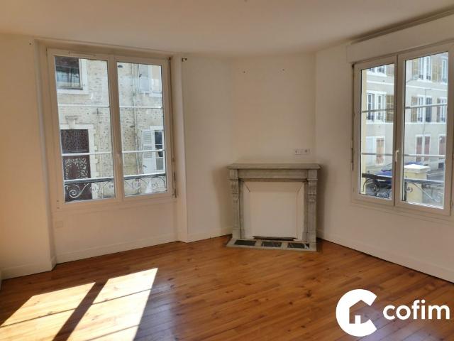 T3 1ER ETAGE D'UNE MAISON