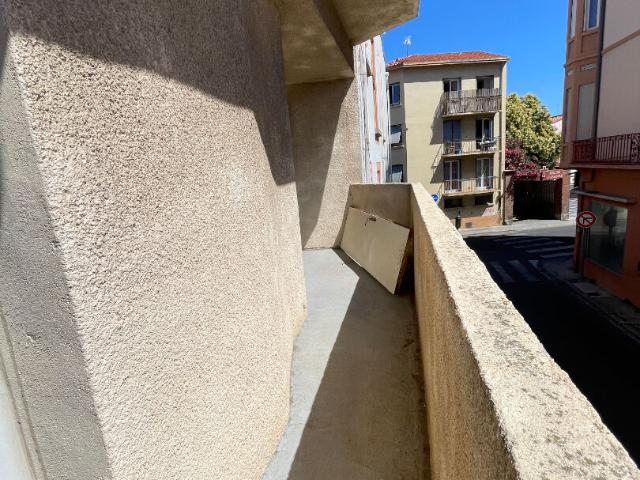 T3 1ER ETAGE PETITE COPROPRIETE PROCHE GARE