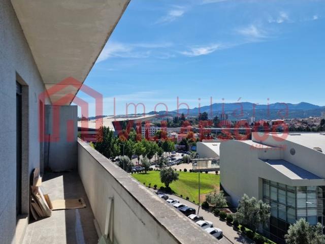 T3 Teatro p/ arrendamento a estudantes