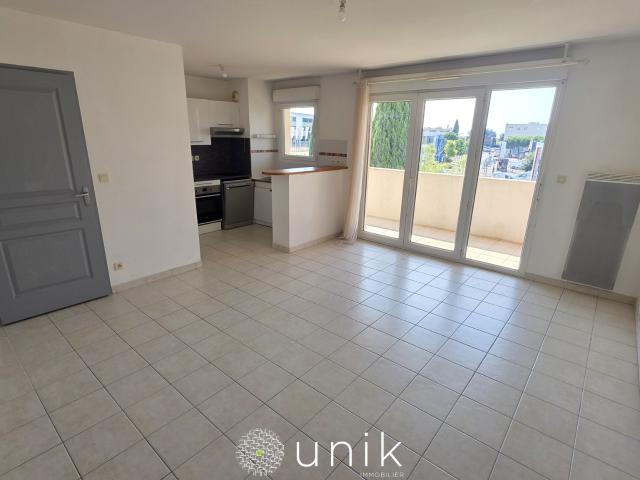 T3 + TERASSE + PARKING QUARTIER PRES D + D'ARENES