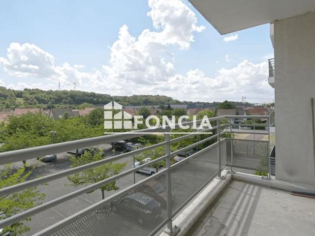 T3 terrasse et stationnements