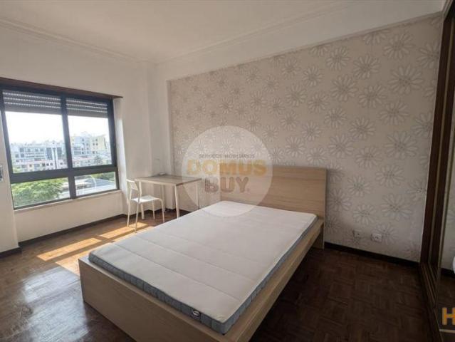 T3 TOTALMENTE MOBILADO | ELEVADOR | 2 WCS CENTRO ALMADA | 26054085515