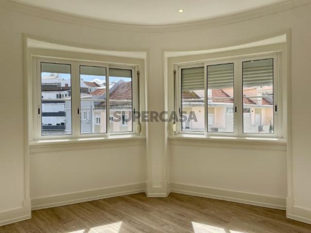 T3 Totalmente Remodelado e equipado Bairro dos Actores, Lisboa