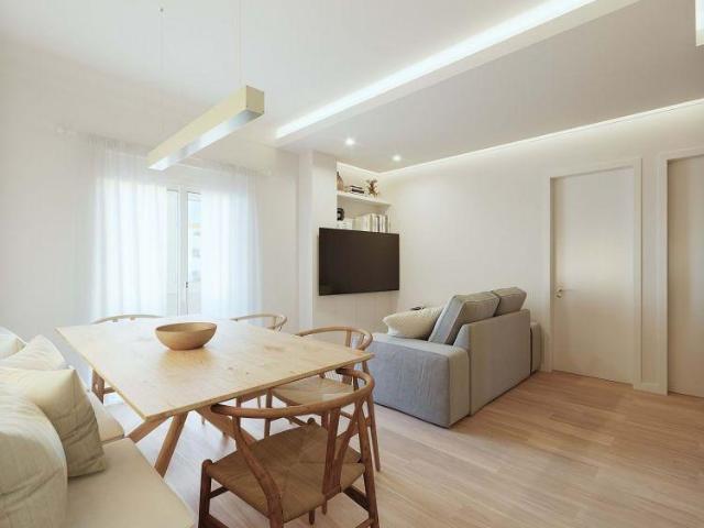 T3 Totalmente Remodelado em Corroios | 23123677226