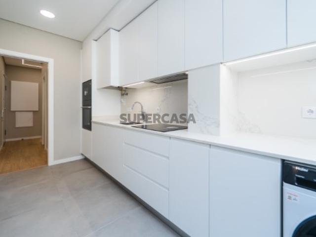 T3 totalmente remodelado na Amoreira