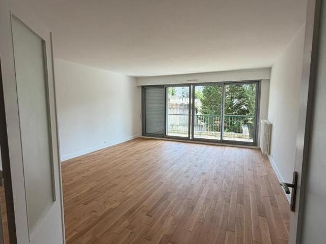 T3 Traversant avec balcon