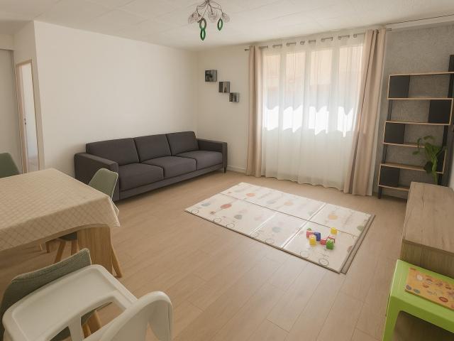 T3 Traversant + Balcon + Parking