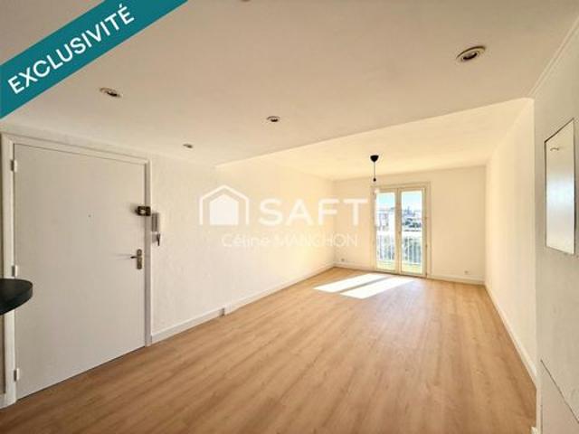 T3 traversant de 68 m2 Balcons Garage et cave