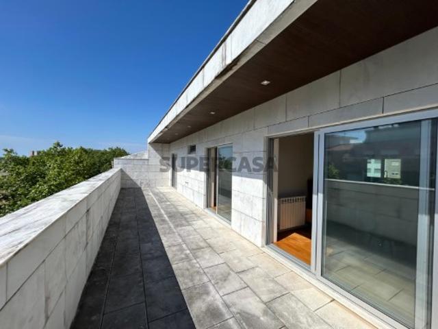 T3 Ultimo piso com 33m2 de terraço a poente em Matosinhos