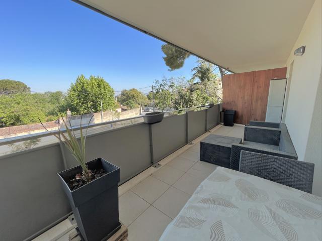 T3 à louer à ST Tronc avec terrasse et double garage dans résidence sécurisée | Home Invest