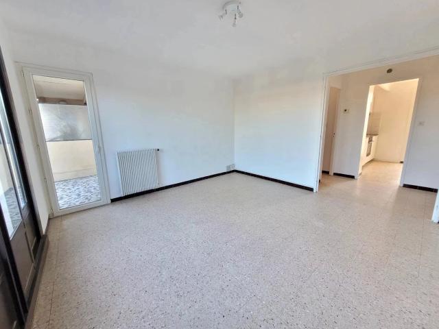 T3 Aix sud Pigonnet parking collectif balcon