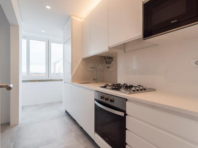 T3 Alvalade Av. Roma Remodelado