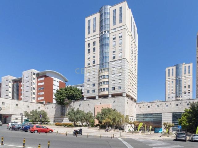 T3 Arrendamento totalmente equipado no Olivais Shopping Spacio c/ Lugar de Garagem