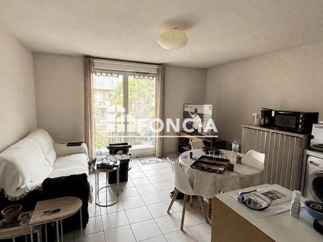 T3 avec balcon et ascenseur louer 636 euros
