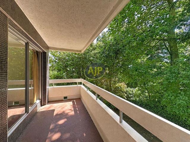 T3 AVEC BALCON PROCÉ
