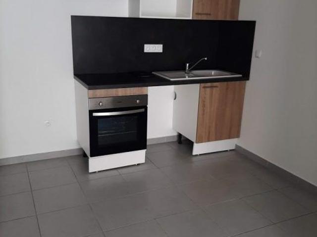 T3 AVEC GRAND BALCON ET PARKING