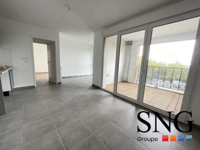 T3 AVEC LOGGIA + DEUX PARKINGS