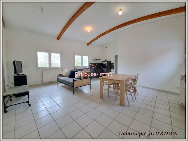T3 avec terrasse de 26 m² et deux stationnements